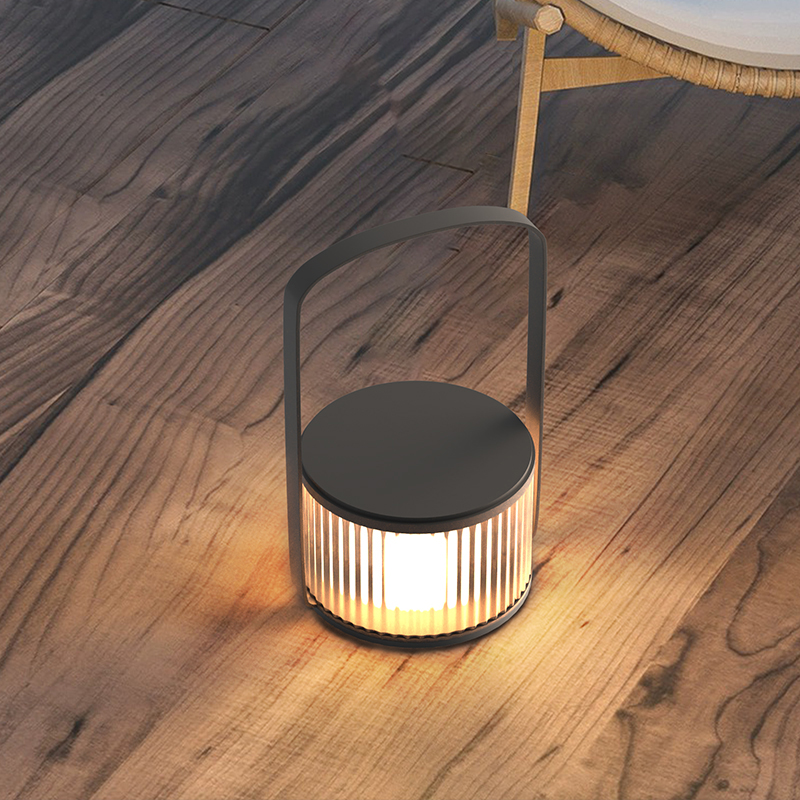 ไฟสนามพลังงานแสงอาทิตย์แบบพกพา - Outdoor Lighting And Decor บทวิจารณ์และราคา